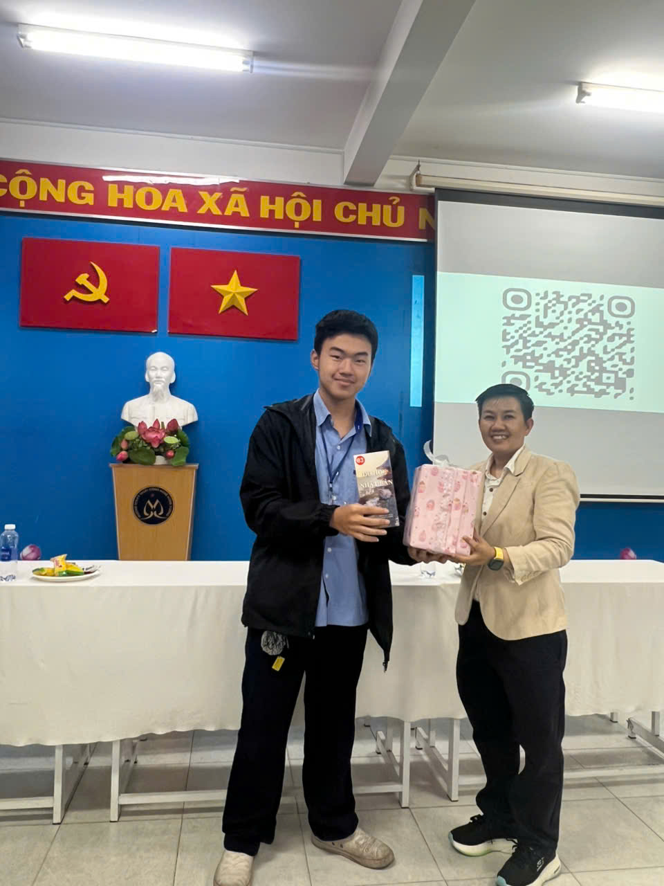 HỘI THẢO HƯỚNG NGHIỆP DU HỌC NHẬT BẢN TẠI TRƯỜNG TRUNG CẤP NGHỀ KỸ THUẬT CÔNG NGHỆ HÙNG VƯƠNG 26 z d bfe b b f afda c HỘI THẢO HƯỚNG NGHIỆP DU HỌC NHẬT BẢN TẠI TRƯỜNG TRUNG CẤP NGHỀ KỸ THUẬT CÔNG NGHỆ HÙNG VƯƠNG